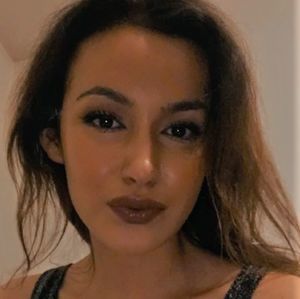 Meet your Posher, Rhea